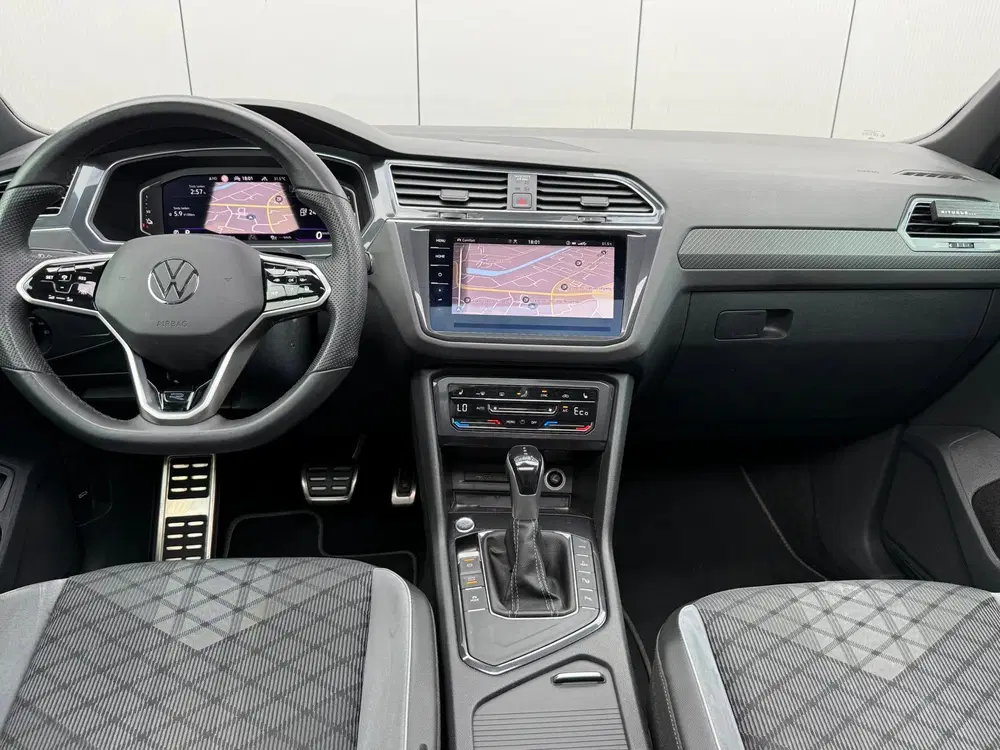 Volkswagen Tiguan 1.4 TSI eHybrid R-Line Business+ uit 2022, foto 3