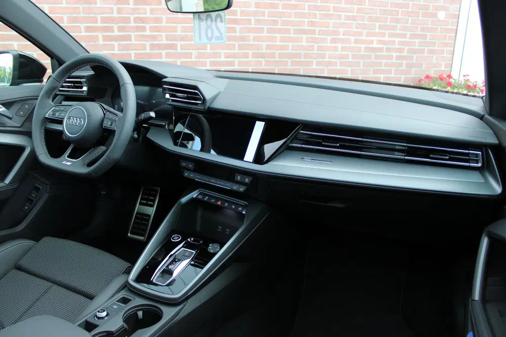 Audi A3 45 TFSI e 272PK S edition Competition uit 2025, foto 6