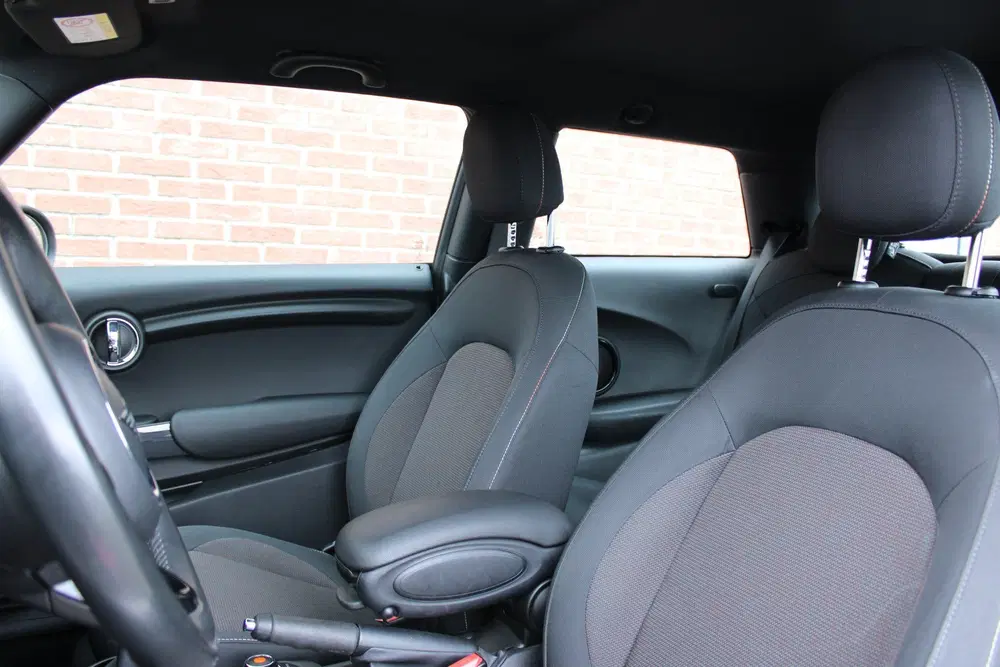Mini Cooper 1.5 Cooper 136PK Chili uit 2020, foto 3