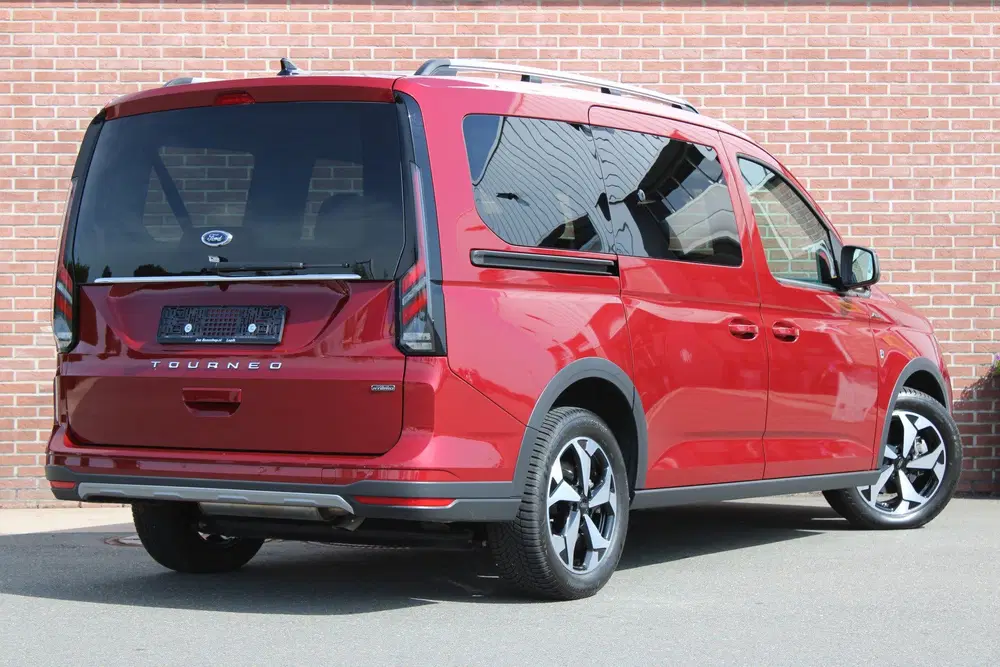 Ford Tourneo Connect 7P 1.5 EcoBoost 150PK PHEV L2 Acti uit 2025, foto 2