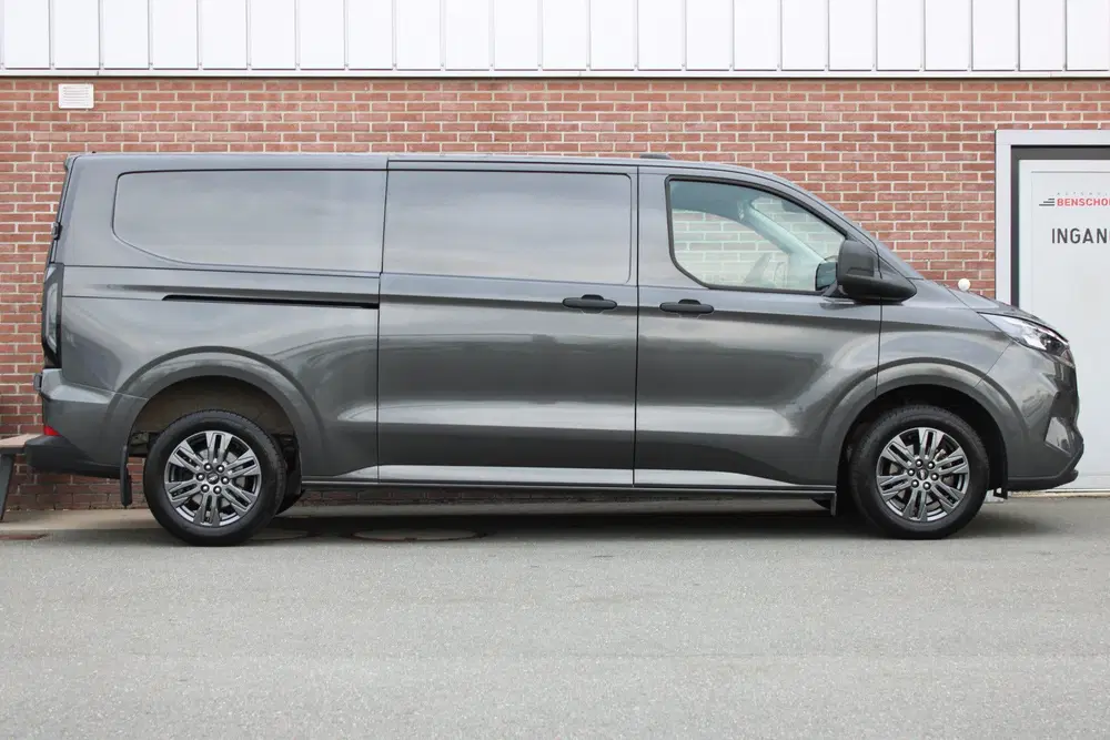 Ford Transit Custom 300 2.0 TDCI L2H1 136PK AUTOMAAT uit 2024, foto 3