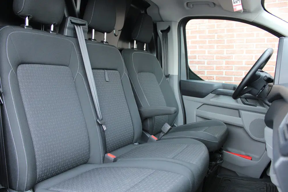 Ford Transit Custom 300 2.0 TDCI L2H1 136PK AUTOMAAT uit 2024, foto 9