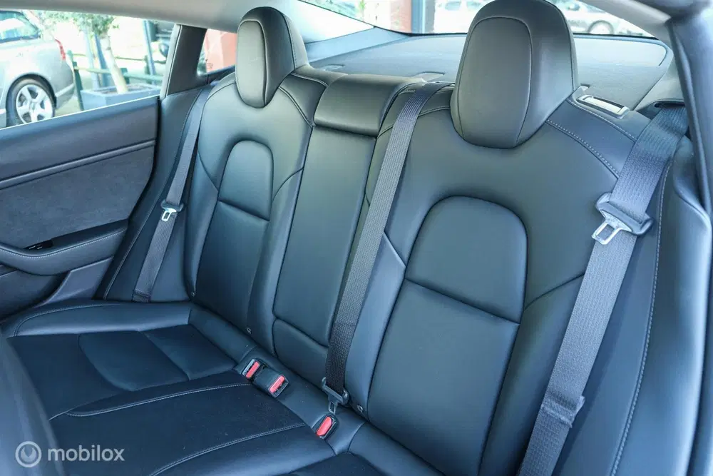 Tesla Model 3 Long Range AWD 75 kWh uit 2019, foto 4