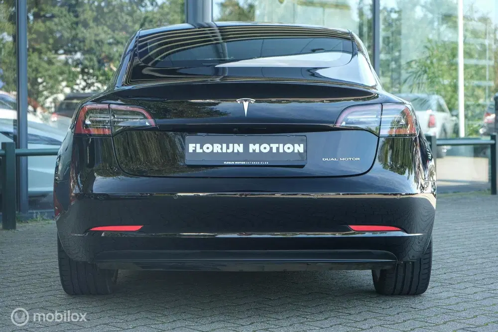 Tesla Model 3 Long Range AWD 75 kWh uit 2019, foto 9