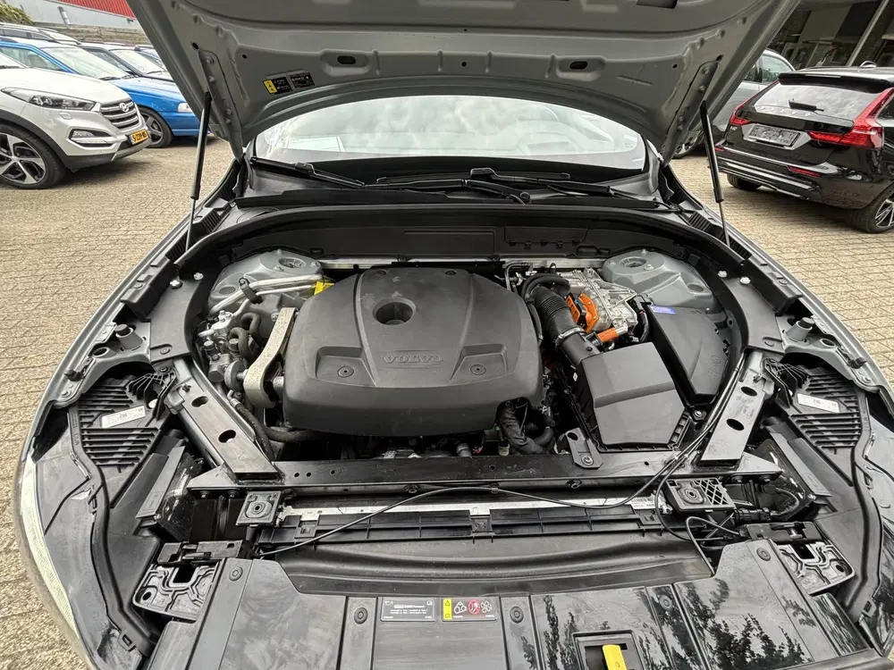Volvo XC60 T6 Recharge AWD Ultimate Dark Pano 360 Hea uit 2023, foto 8