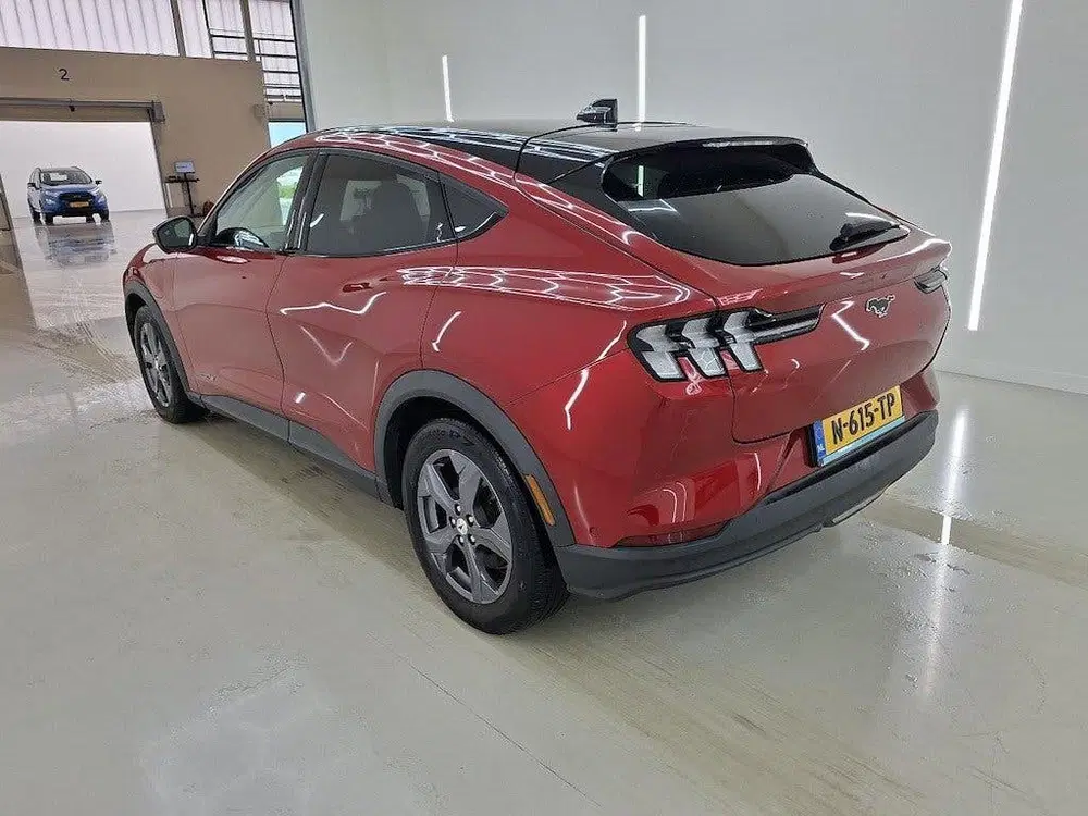 Ford Mustang Mach-E RWD 75 kWh uit 2021, foto 5