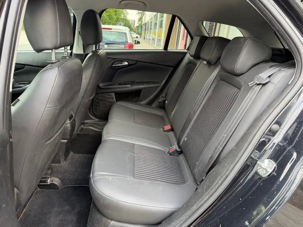 Fiat Tipo 1.6 MultiJet 16v Business 120pk 1ste eigen uit 2019, foto 13