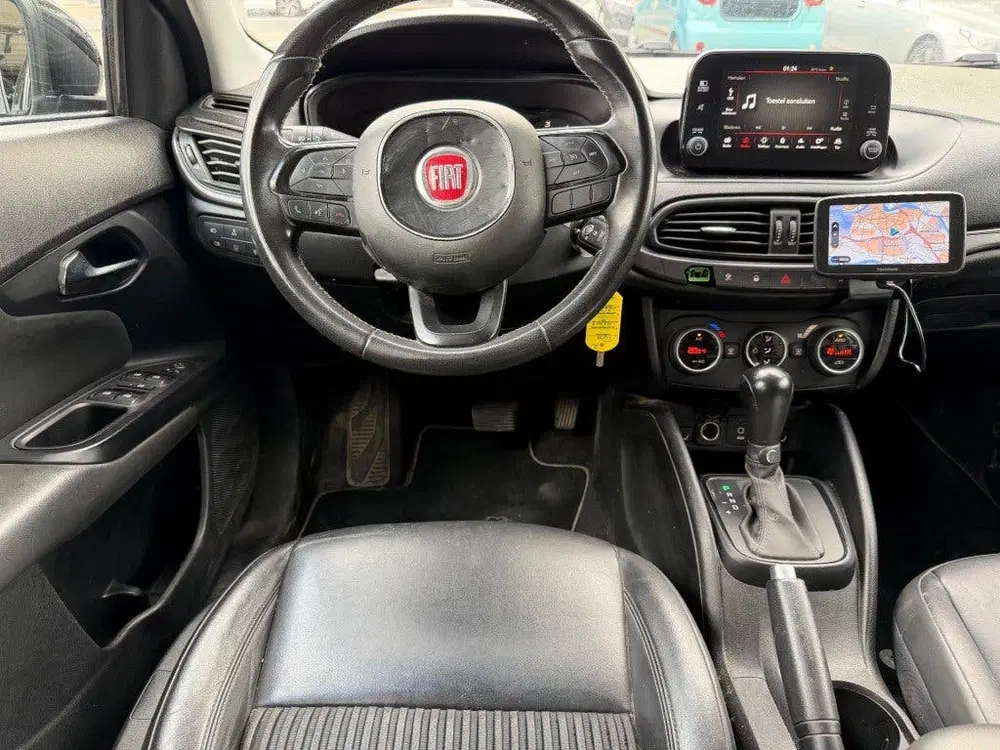 Fiat Tipo 1.6 MultiJet 16v Business 120pk 1ste eigen uit 2019, foto 2