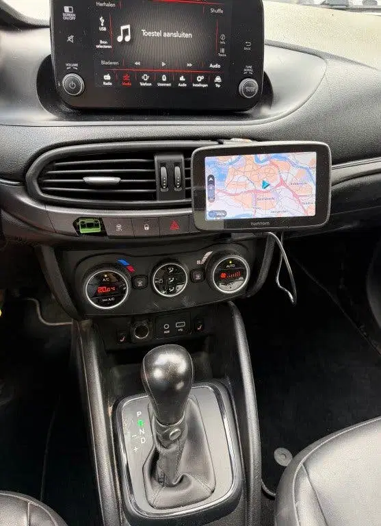 Fiat Tipo 1.6 MultiJet 16v Business 120pk 1ste eigen uit 2019, foto 3