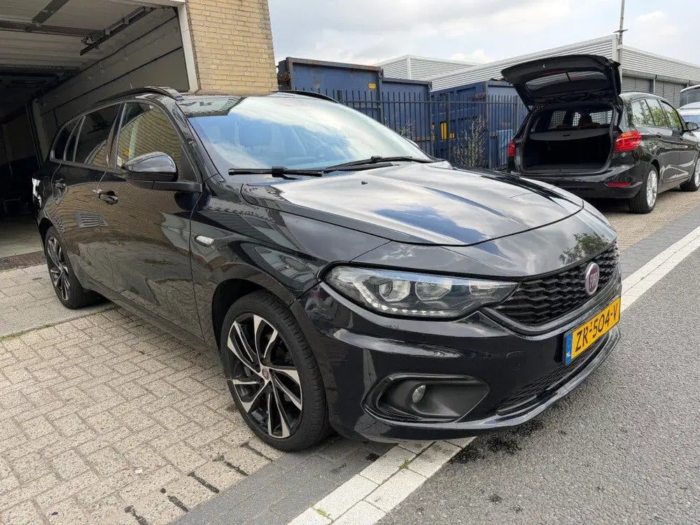 Fiat Tipo 1.6 MultiJet 16v Business 120pk 1ste eigen uit 2019, foto 5