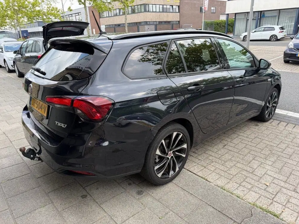 Fiat Tipo 1.6 MultiJet 16v Business 120pk 1ste eigen uit 2019, foto 6