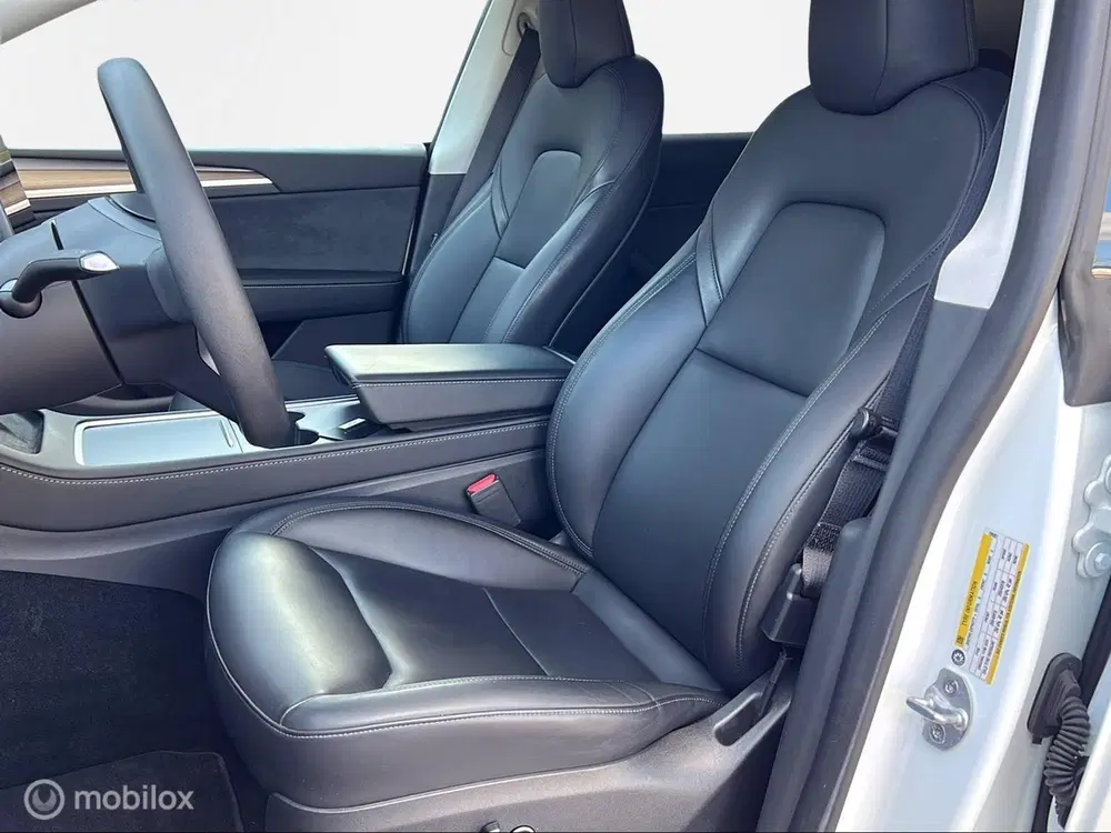 Tesla Model Y Long Range Dual Motor uit 2023, foto 5