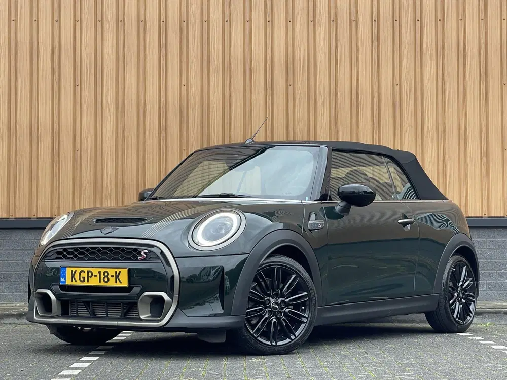 Mini Cabrio 2.0 Cooper S Rockingham GT Resolute Editio uit 2023, foto 3