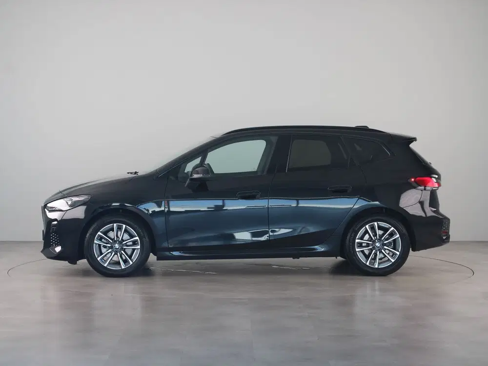 BMW 2-serie 220i Active Tourer M Sport uit 2026, foto 14