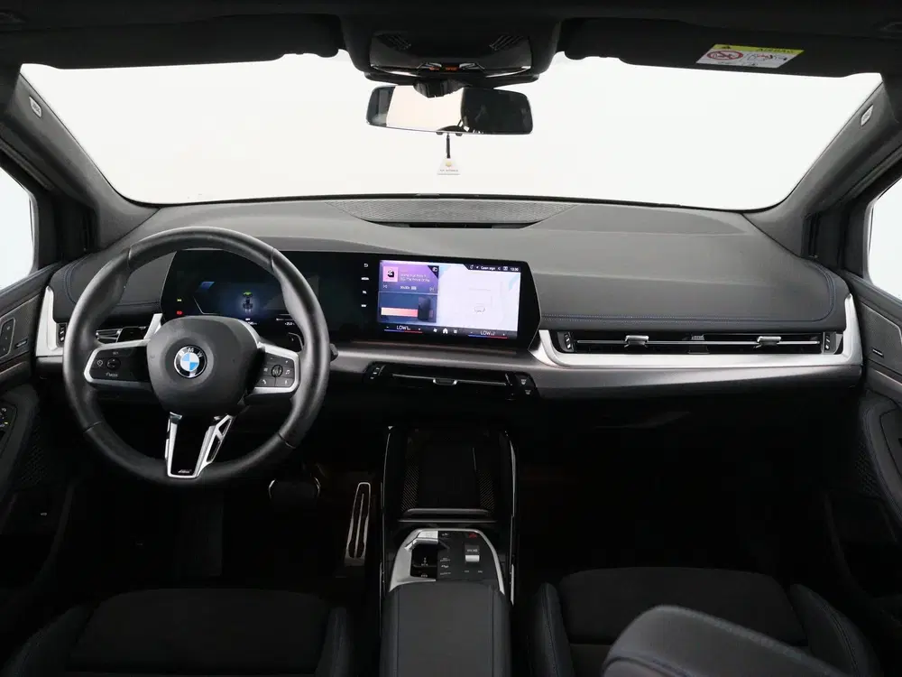 BMW 2-serie 220i Active Tourer M Sport uit 2026, foto 15