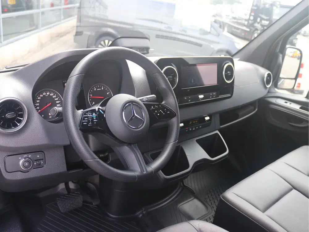 Mercedes-Benz Sprinter 317 CDI L2H2 uit 2024, foto 4