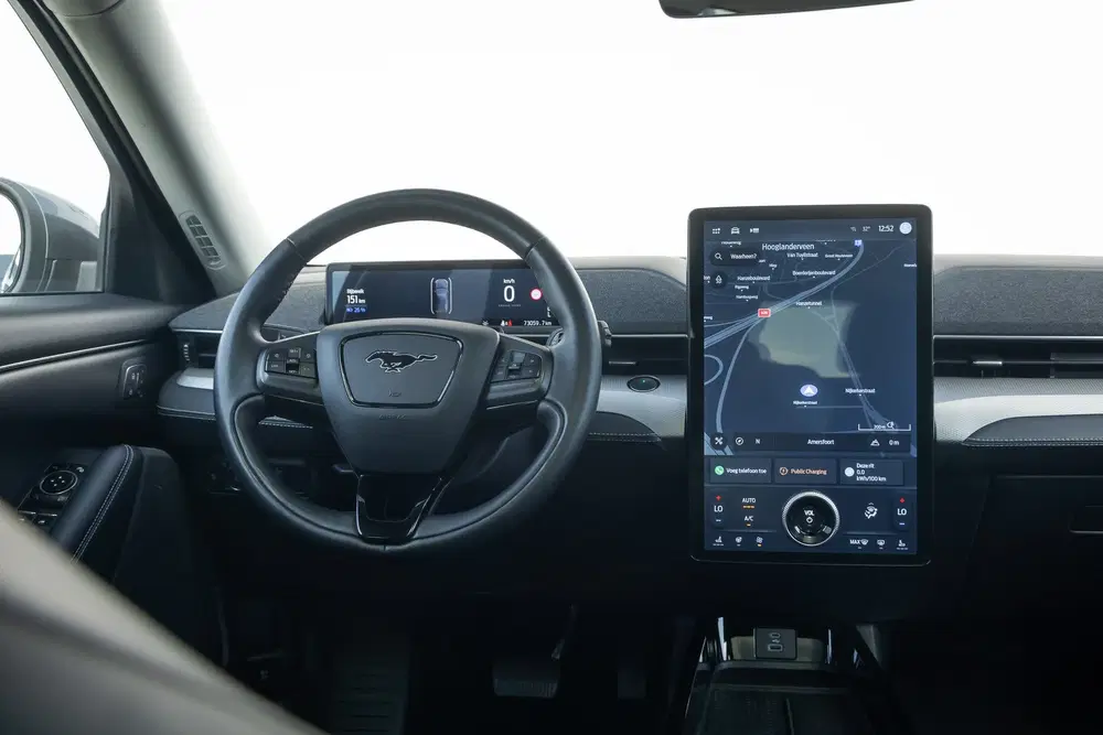 Ford Mustang Mach-E Extended RWD 98 kWh soh95% panoramadak uit 2021, foto 7