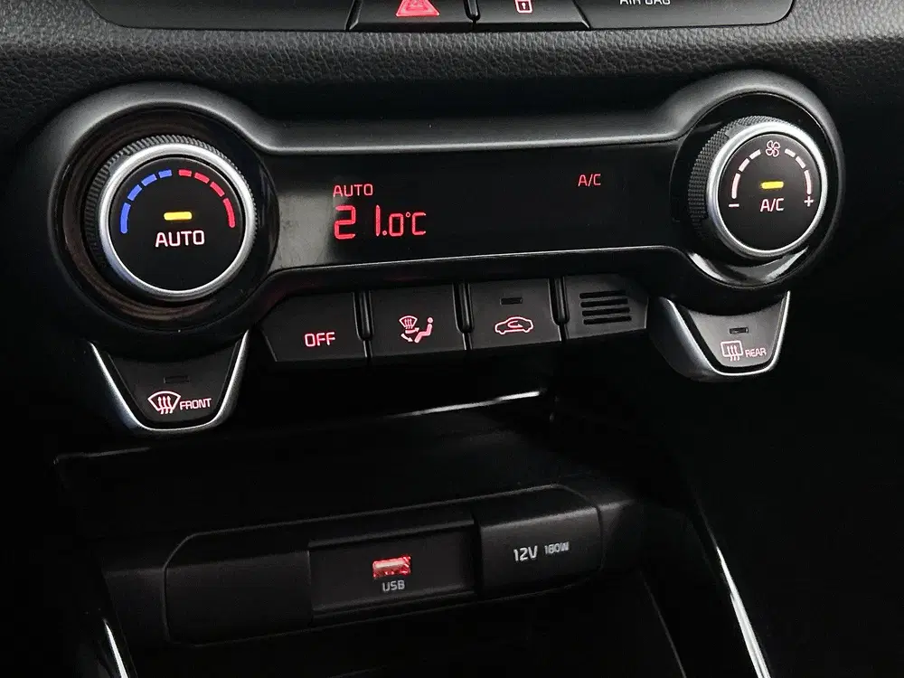 Kia Stonic 1.0 T-GDi MHEV DynamicPlusLine Navigatie uit 2025, foto 11