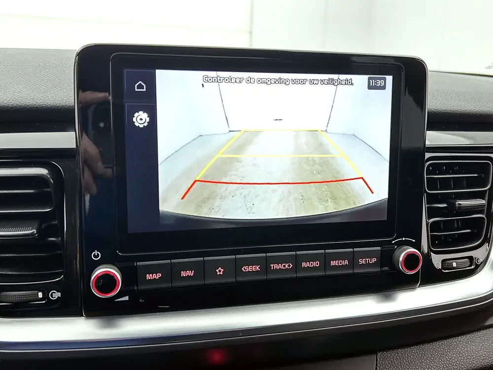 Kia Stonic 1.0 T-GDi MHEV DynamicPlusLine Navigatie uit 2025, foto 9