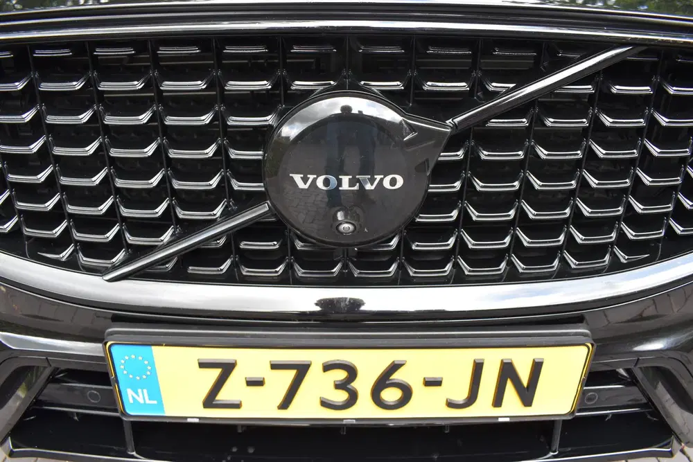 Volvo XC60 2.0 T6 Plug-in hybrid AWD Ultimate Black E uit 2024, foto 8