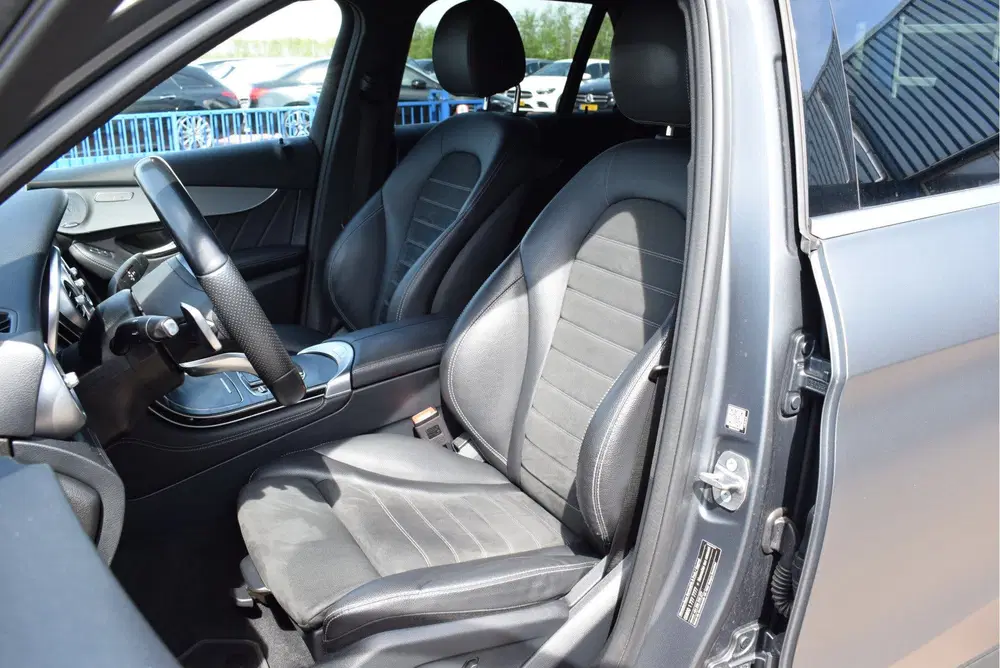Mercedes-Benz GLC GLC 200d Premium AMG Navi Trekhaak Automaa uit 2019, foto 5