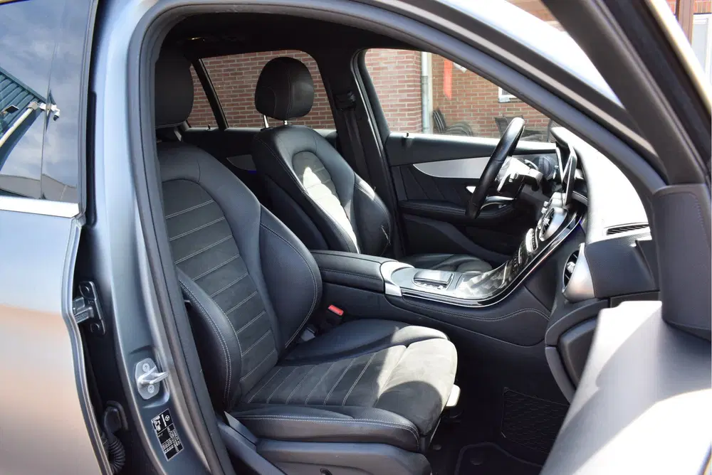 Mercedes-Benz GLC GLC 200d Premium AMG Navi Trekhaak Automaa uit 2019, foto 9