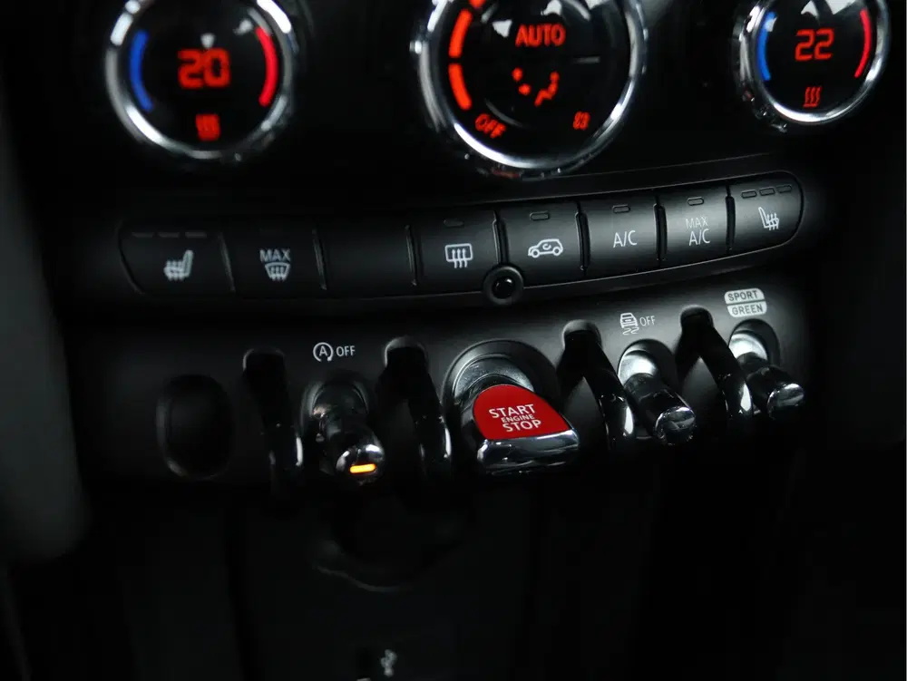 Mini Cooper 1.5 Cooper Classic STOEL uit 2021, foto 15