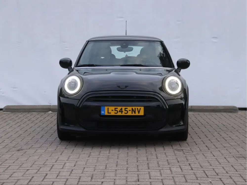 Mini Cooper 1.5 Cooper Classic STOEL uit 2021, foto 2