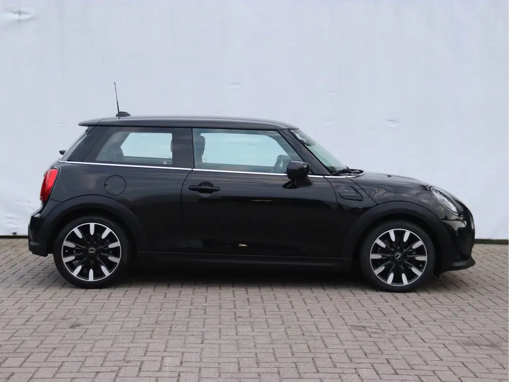 Mini Cooper 1.5 Cooper Classic STOEL uit 2021, foto 4