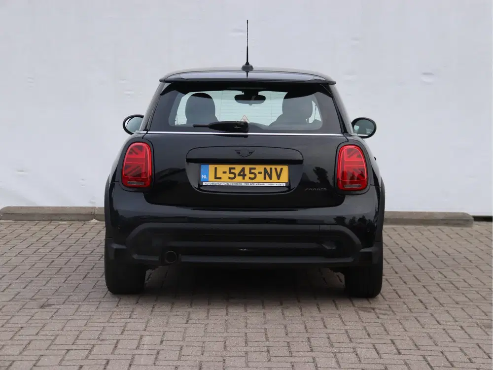Mini Cooper 1.5 Cooper Classic STOEL uit 2021, foto 5
