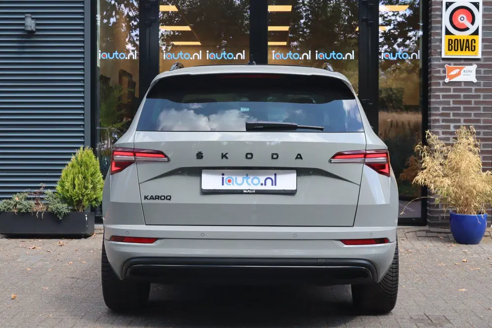 Skoda Karoq 1.5 TSI ACT DSG Sportline Pano uit 2023, foto 8