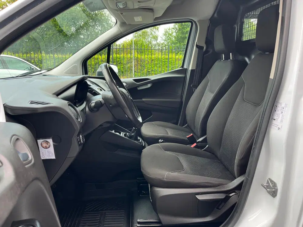 Ford Transit Courier 1.0 Trend EcoBoost S&S Benzine uit 2022, foto 13