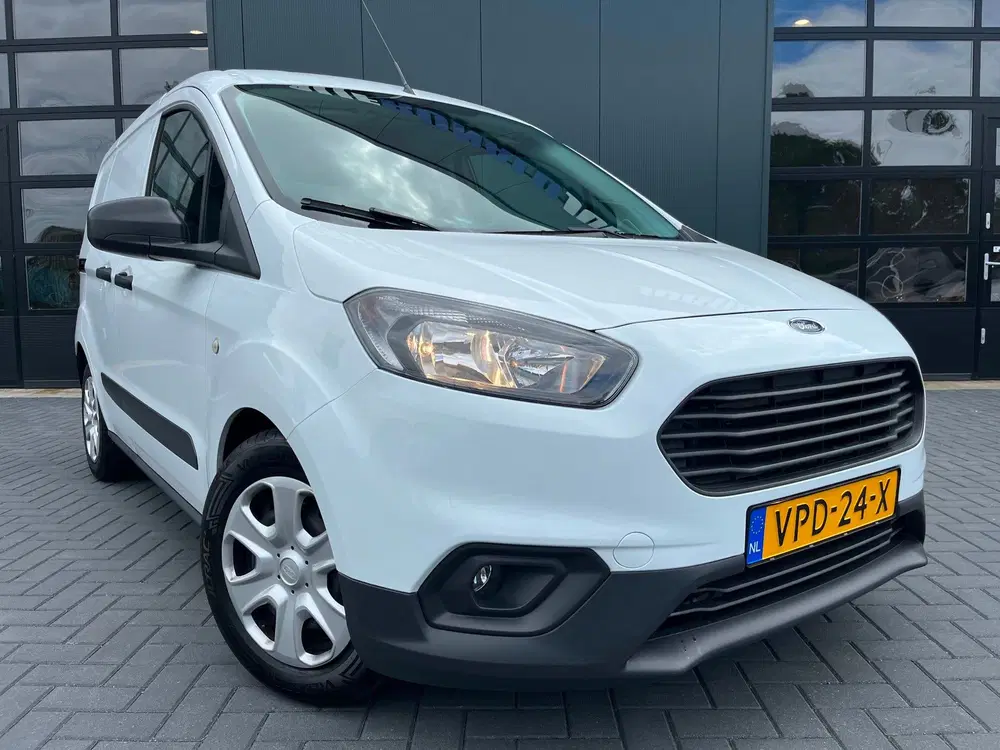 Ford Transit Courier 1.0 Trend EcoBoost S&S Benzine uit 2022, foto 4