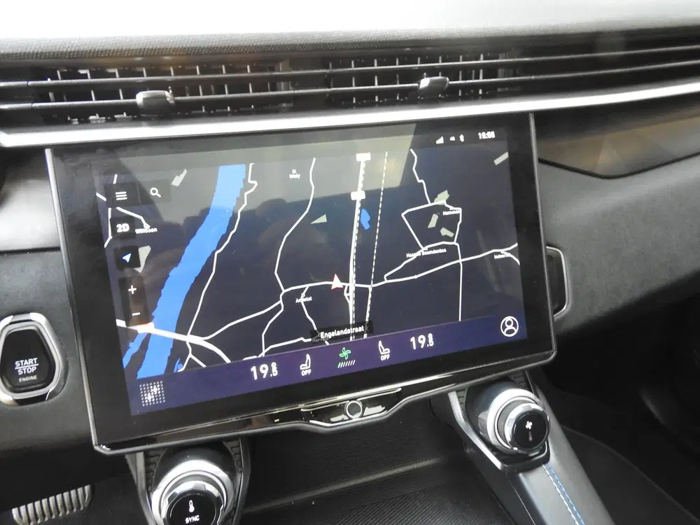Lynk & Co 01 1.5 PHEV BlackStyle uit 2023, foto 15