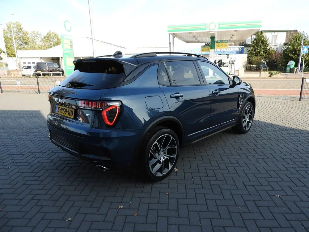 Lynk & Co 01 1.5 PHEV BlackStyle uit 2023, foto 4