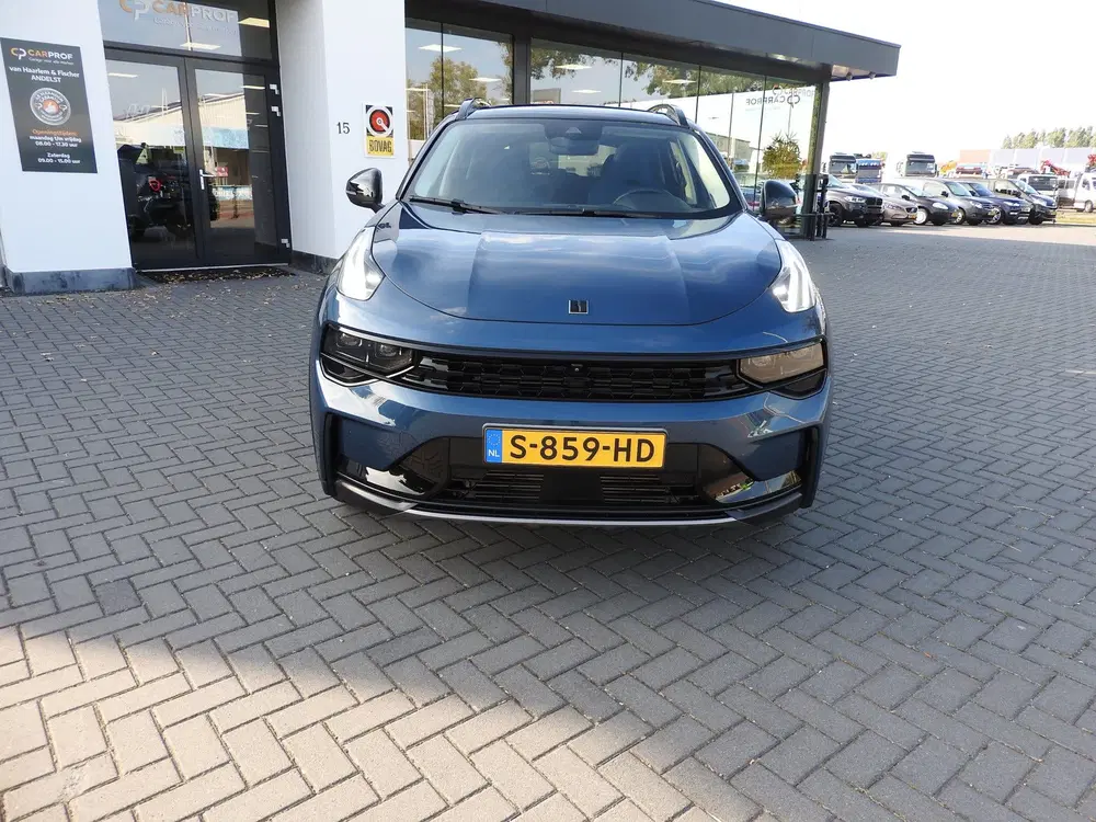 Lynk & Co 01 1.5 PHEV BlackStyle uit 2023, foto 6