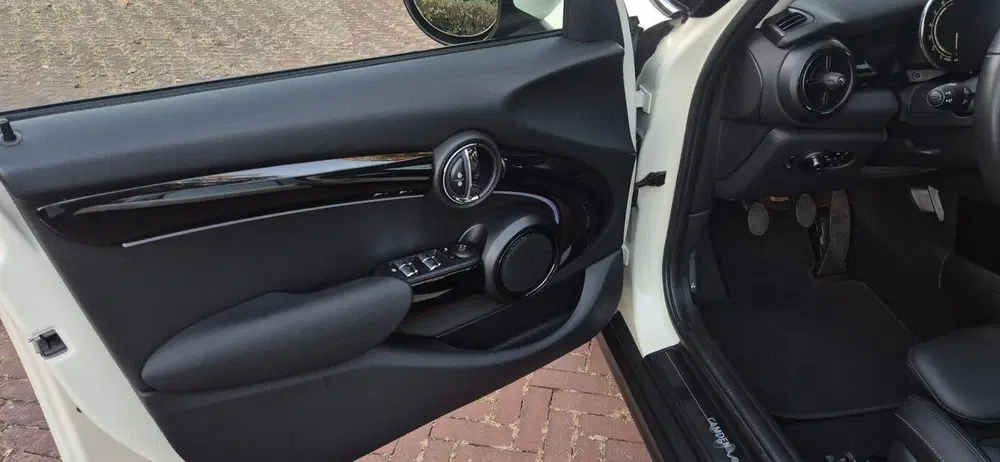 Mini One Camden Edition uit 2022, foto 12