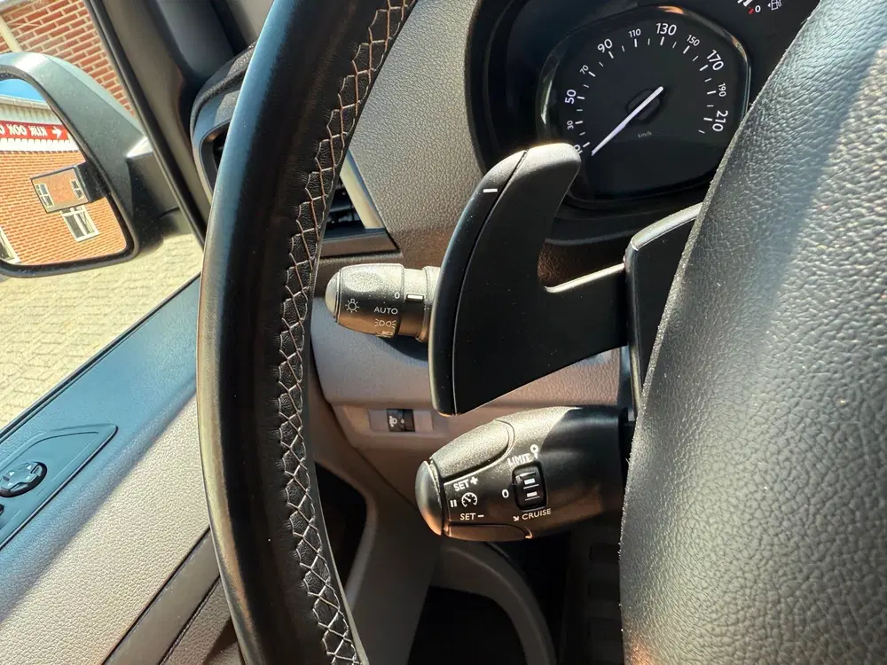 Peugeot Expert 2.0 BlueHDI L2 145pk automaat Camera CarPl uit 2022, foto 12