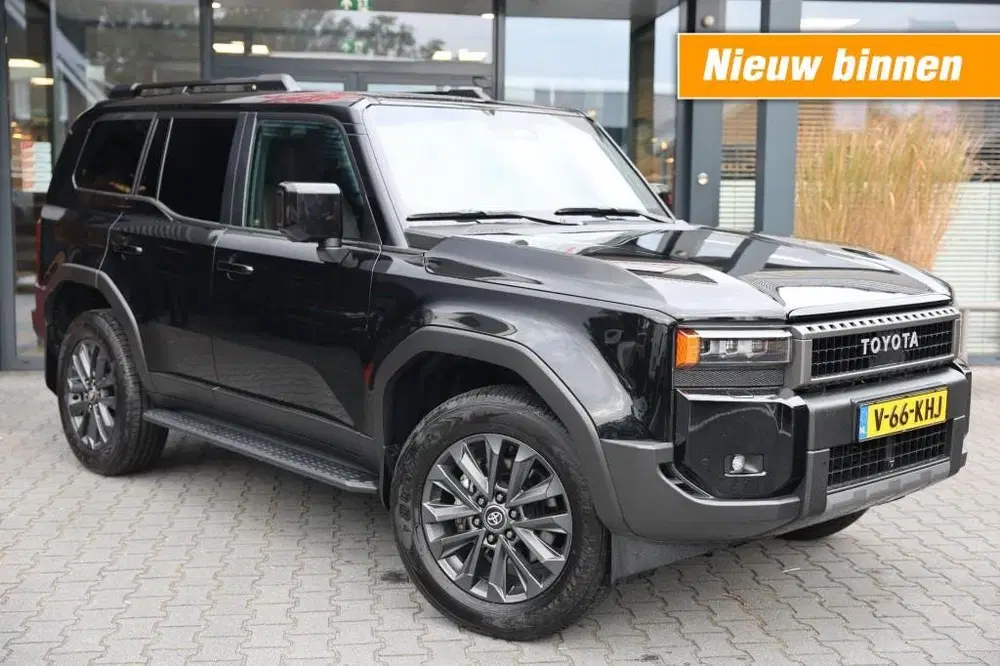 Toyota Land Cruiser 2.8 D-4D 5DRS PROFESSIONAL A uit 2024