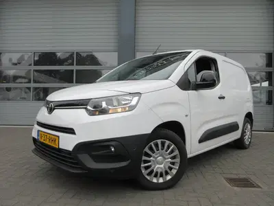 Toyota Proace City 1.5 D-4D Live uit 2023