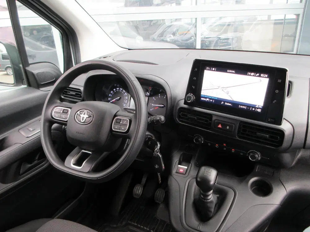 Toyota Proace City 1.5 D-4D Live uit 2023, foto 8