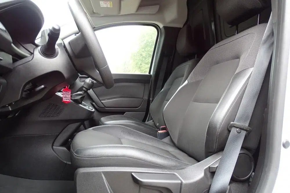 Renault Kangoo 1.5 Blue dCi Comfort NAVI TREKHAAK 1e eig uit 2023, foto 11