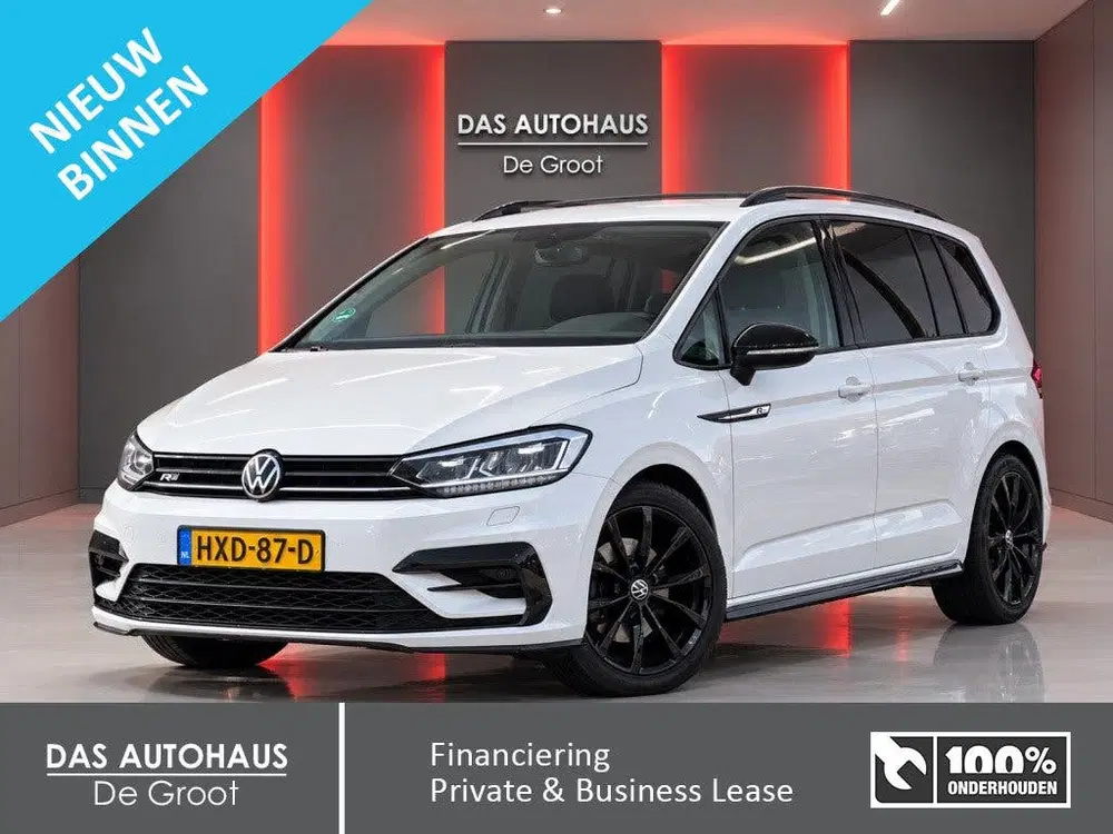Volkswagen Touran 1.5 TSI 150pk DSG R-Line Black Style 7p. uit 2020