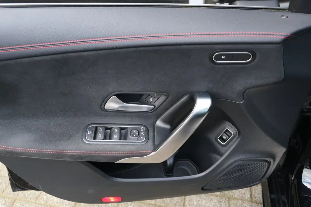 Mercedes-Benz CLA 200 AMG DCT Navi Tre uit 2020, foto 13