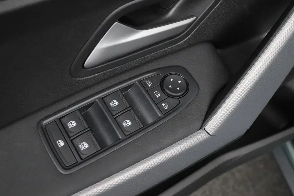 Dacia Duster 1.8 hybrid 155 Limited Edition uit 2026, foto 14