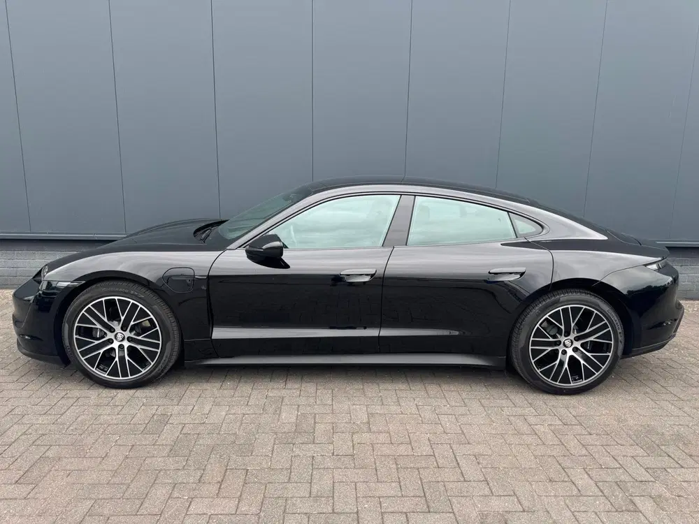 Porsche Taycan 79 kWh uit 2024, foto 2
