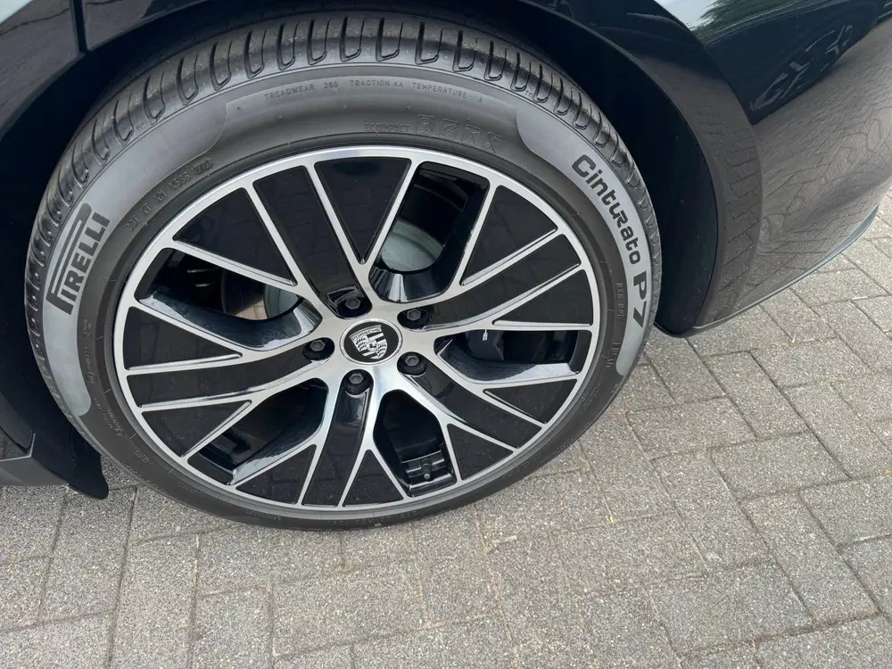 Porsche Taycan 79 kWh uit 2024, foto 3