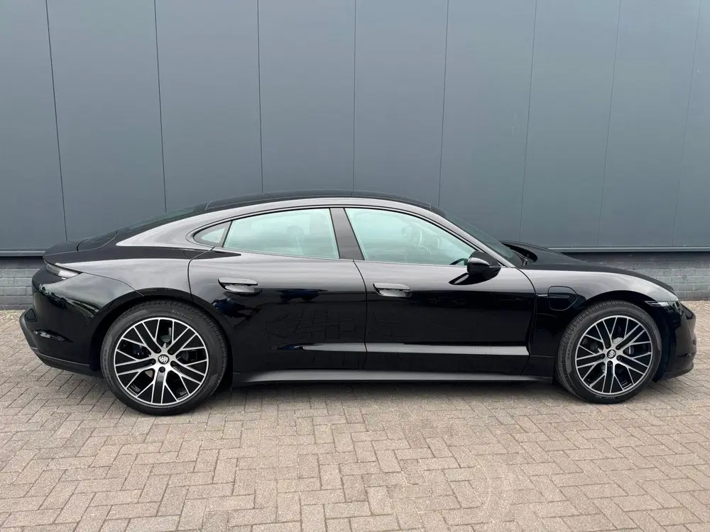Porsche Taycan 79 kWh uit 2024, foto 9