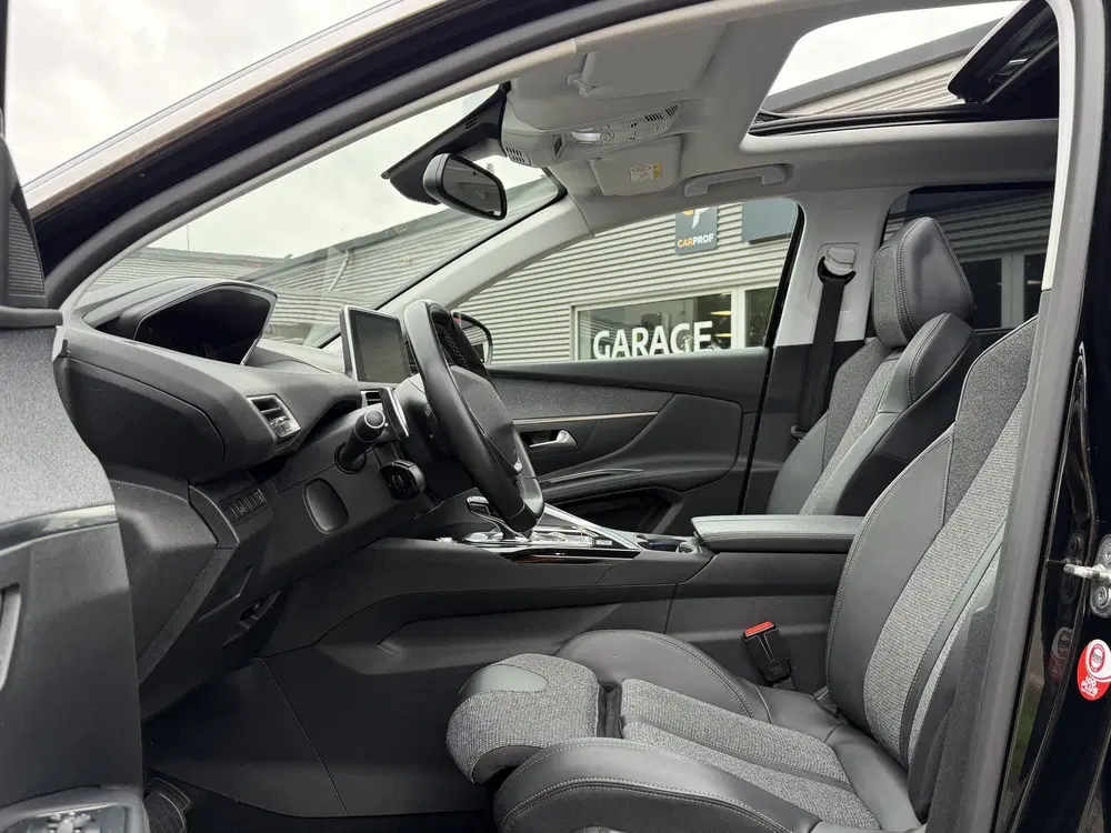 Peugeot 5008 1.2 PureTech Allure Avantage uit 2020, foto 4