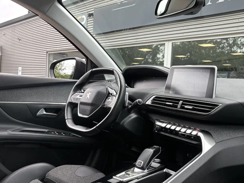 Peugeot 5008 1.2 PureTech Allure Avantage uit 2020, foto 8